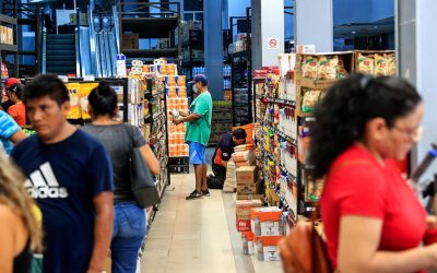 Reabren los primeros 4 supermercados en Acapulco tras huracán “Otis”