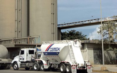 Decrecen un 79% ganancias de Cemex en 2023