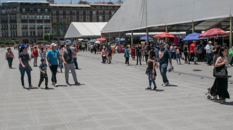 Peatonalización del Zócalo muestra un avance del 60 por ciento, según Batres