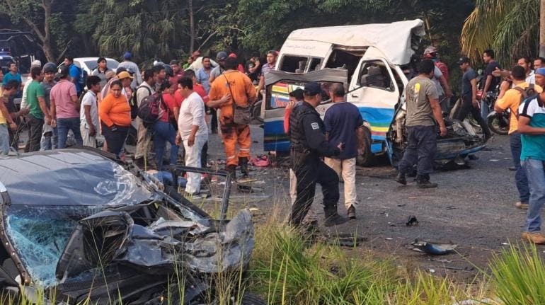 Accidente carretero en Tabasco cobra la vida de 11 personas