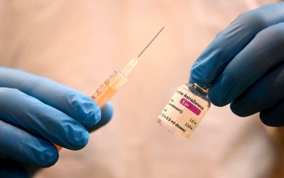 UE no prohibió la vacuna de AstraZeneca por causar trombosis
