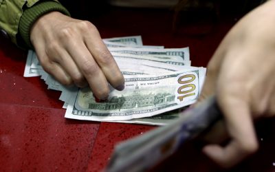 Cae el peso mexicano un 4.36% ante el dólar tras el triunfo electoral del oficialismo