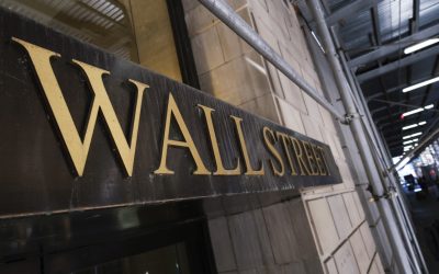 Cierra Wall Street la semana en territorio mixto, pero con el Nasdaq en un nuevo récord