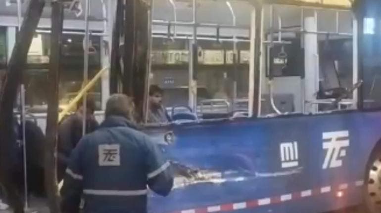 Autobús se impacta contra trolebús en Avenida Aztecas, Coyoacán