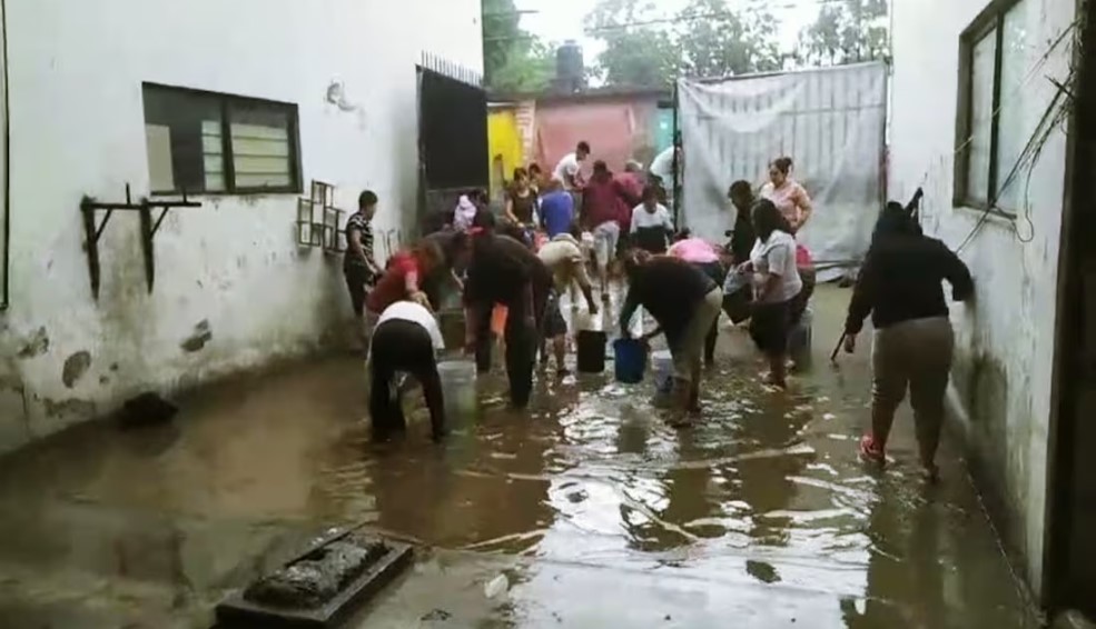 Tláhuac también padece inundaciones; agua rebasa los 70 cm