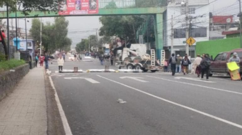 Por tercer día consecutivo habitantes de la colonia El Paraíso toman la circulación hacía Polanco