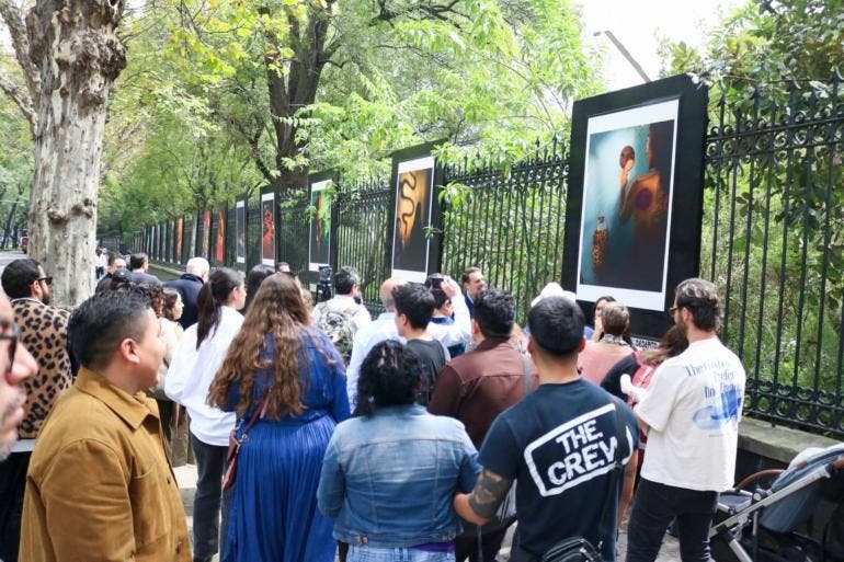 Con exposición fotográfica en rejas de Chapultepec celebran 60 años de Museo de Antropología