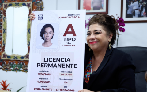 Congreso de CDMX recibe iniciativa de Brugada para implementar licencia de conducir permanente; será solo para conducir vehículos particulares