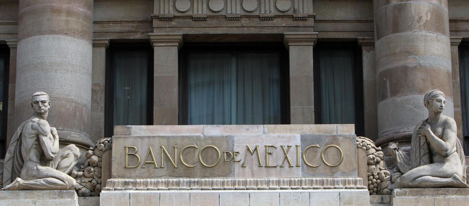 Banxico ve “mejoras” en la inflación y prevé mayores recortes a tasa de interés