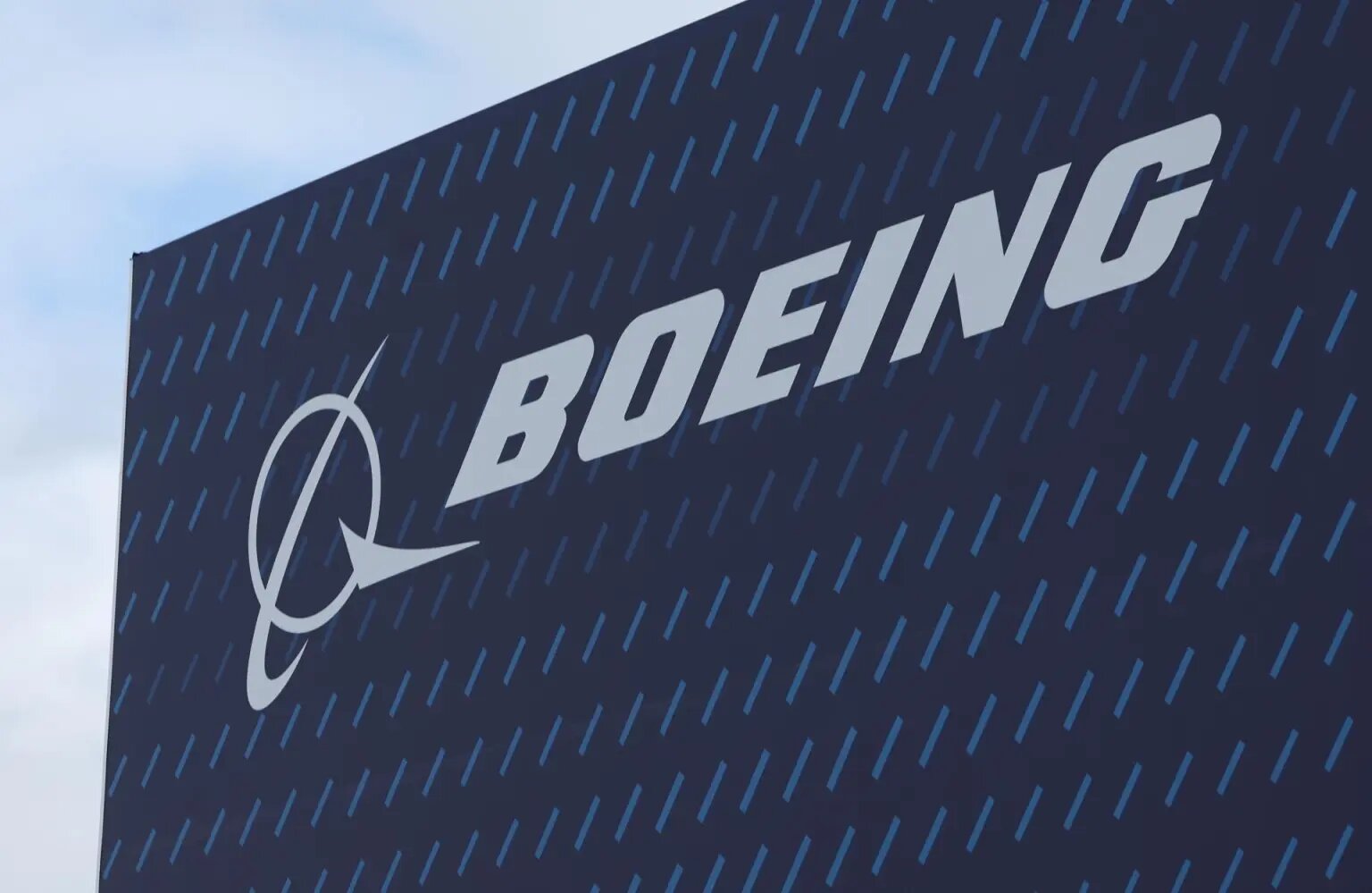 Boeing y el sindicato acuerdan una propuesta tentativa para poner fin a la huelga