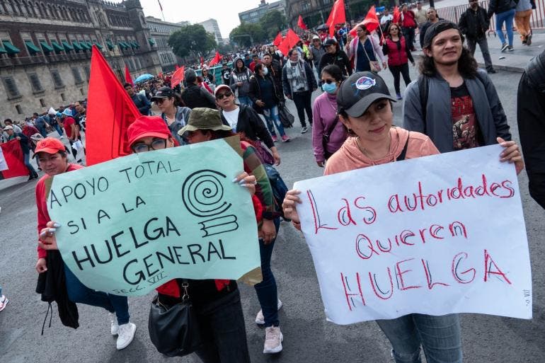 Colegio de Bachilleres de la CDMX podría irse a paro: demandas y fecha del posible paro