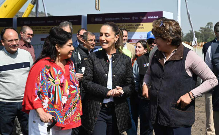 Claudia Sheinbaum supervisa obra del Trolebús Elevado Santa Martha Acatitla-Chalco; la acompañan Delfina Gómez y Clara Brugada