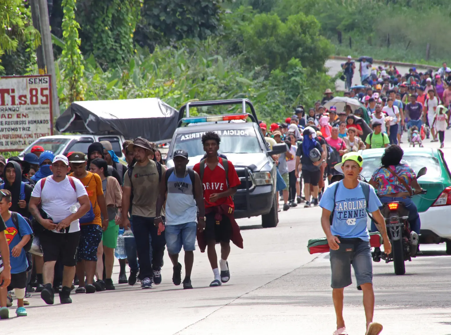 Parte otra caravana migrante con intención de llegar a EE.UU antes que Trump