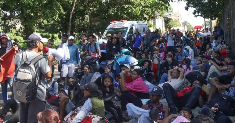 Caravana migrante no puede salir de Chiapas tras labor de Guardia Nacional