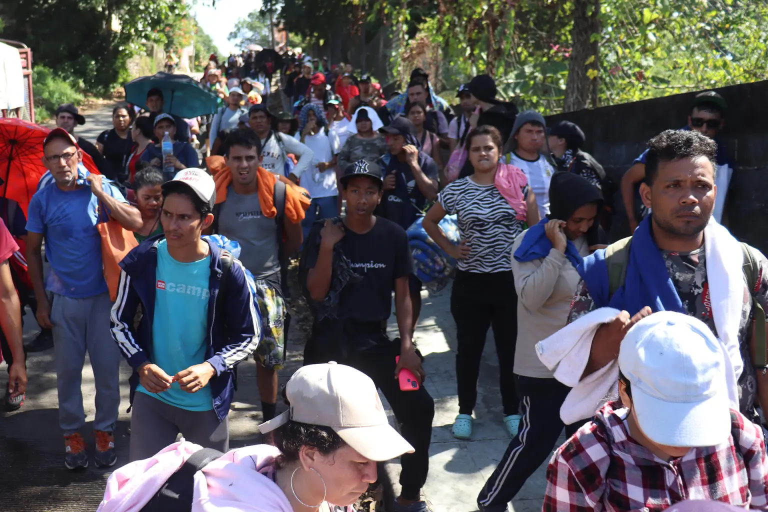 Venezolanos piden a Trump ayudar a “sacar a Maduro” para frenar caravanas desde México