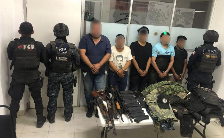 Detienen a 5 con armamento y equipo táctico en Villaflores, Chiapas; dos son originarios de Sinaloa y uno de Durango