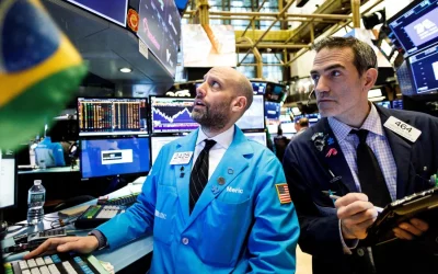 Cierra Wall Street a la baja tras confirmarse el parón en la bajada de tipos
