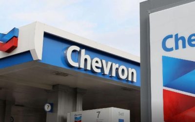 Chevron planea despedir hasta 20% de su personal; busca simplificar su estructura para ser “más rápida y eficiente”
