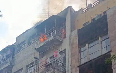 Incendio en las calles de López y Delicias provoca movilización en la colonia Centro