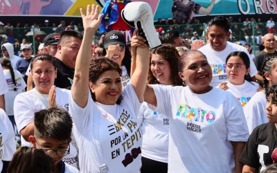 Clara Brugada encabeza clase nacional de box en Tepito; buscan que el barrio sea símbolo de la construcción de paz
