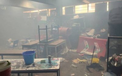 Explosiones en Prepa 5 movilizan a cuerpos de emergencia; alumnos y docentes son desalojados