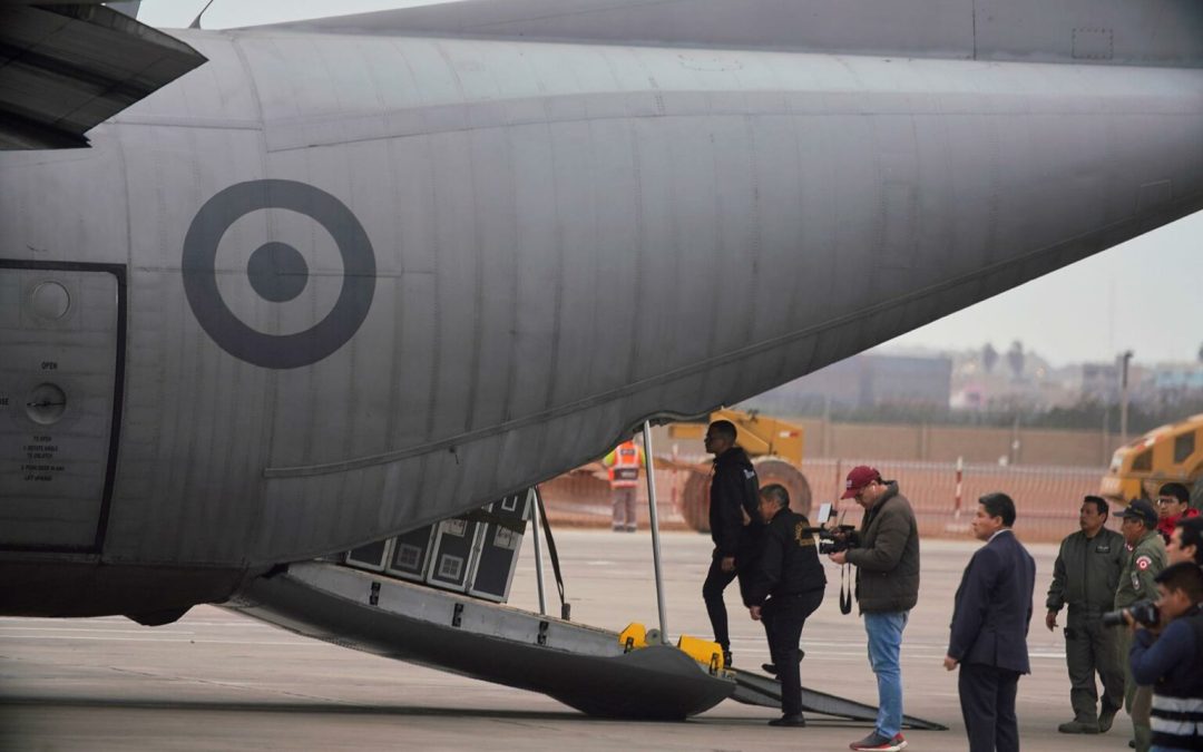 Llega a Venezuela un avión con 315 migrantes, 146 de ellos niños, repatriados desde México