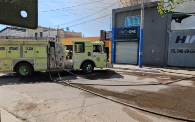Nuevo ataque armado en Lázaro Cárdenas, Sinaloa; incendian taller tras rafaguear fachada