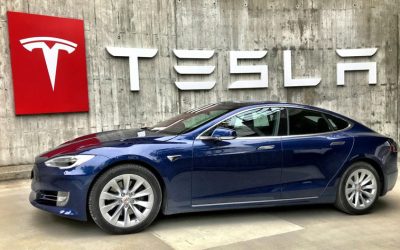 Marcas chinas «pegan» a Tesla; ventas de empresa de Elon Musk en la UE caen 52.6% interanual