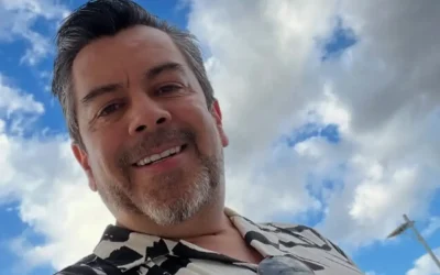 Carlos Espejel reaparece en redes con parálisis facial