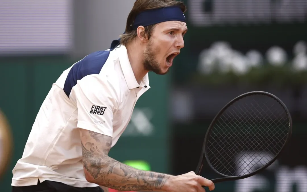 Clasifica Bublik a cuartos de Roland Garros por primera vez
