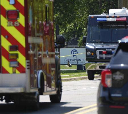 Tiroteo en iglesia de Detroit; guardia abate al atacante tras ser herido en la pierna