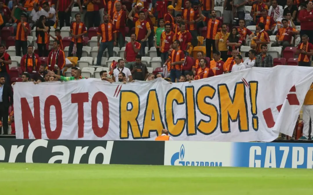 Analizó FIFA 33 millones de publicaciones en su lucha contra el odio en el futbol