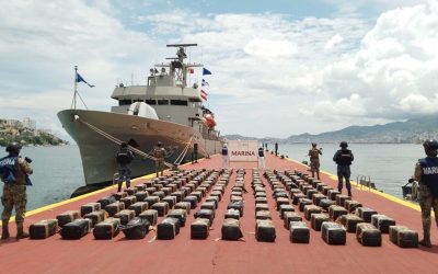 Marina asegura 3.5 toneladas de cocaína frente a costas de Guerrero