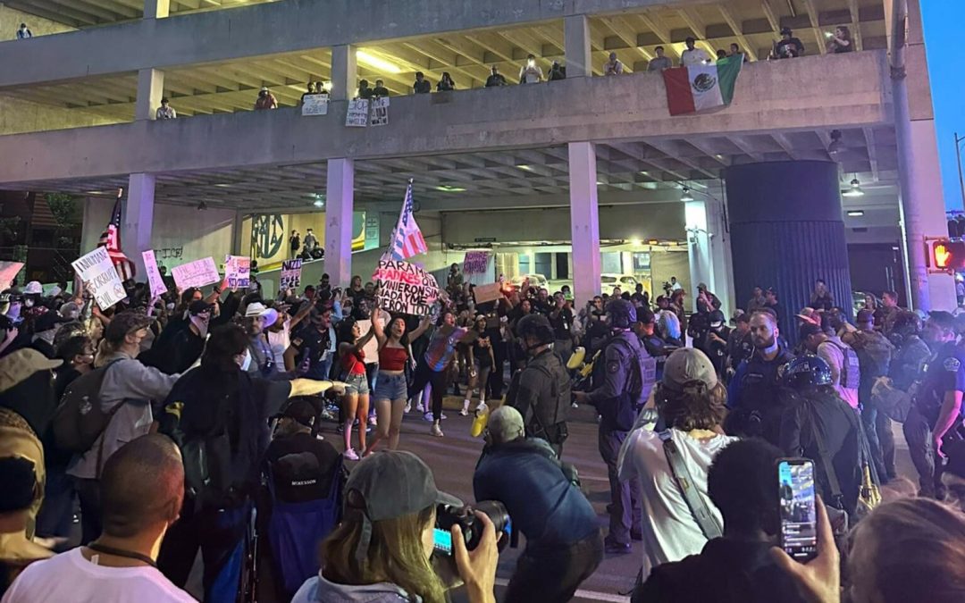 Protestas contra redadas se extienden por EE.UU.; Texas despliega la Guardia Nacional