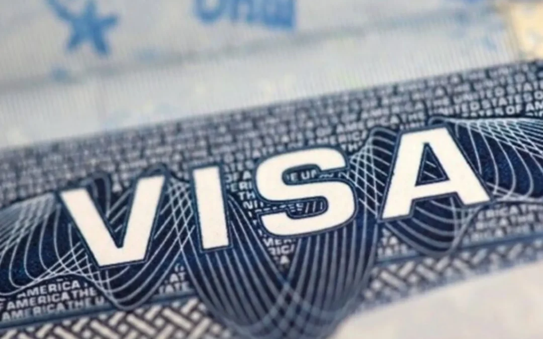 EE.UU. impone restricciones de visa a familias y colaboradores de narcos