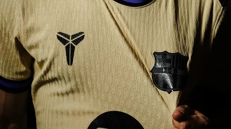 Barcelona rinde homenaje a Kobe Bryant con su nuevo uniforme de visitante