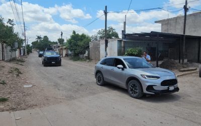 Caen cinco jóvenes con chalecos tácticos, rifles automáticos y cargadores en Aguaruto, Sinaloa; intentaron escapar