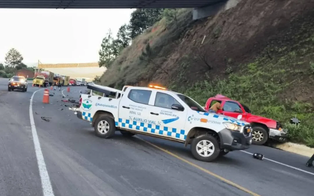 Accidente en Autopista Siglo XXI de Michoacán deja seis muertos