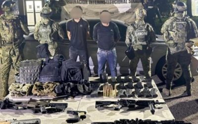 Detienen a dos hombres armados, tras persecución con elementos federales y estatales en Sinaloa