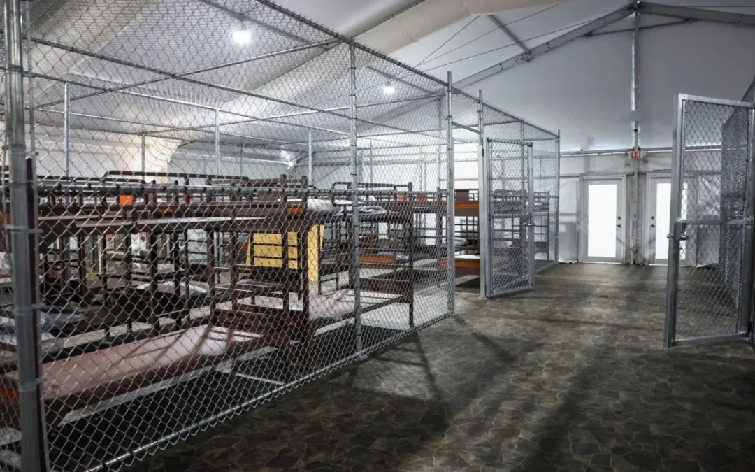 Migrantes describen un infierno en el centro de detención ‘Alligator Alcatraz’