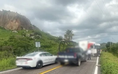 Localizan dos cuerpos sin vida tras narcobloqueos registrados en el sur de Sinaloa