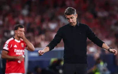 Benfica despide a su DT tras debutar con derrota en Champions