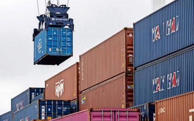 Exportaciones mexicanas crecen en agosto y ligan tres meses al alza