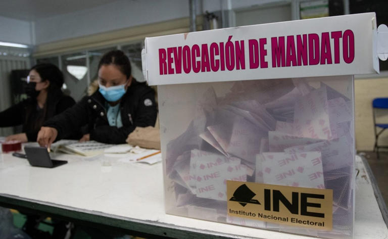 INE inicia procedimiento contra consejerías electorales por posponer actividades de revocación de mandato en 2021