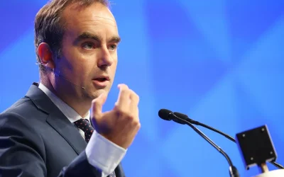 Nombra Macron a Sébastien Lecornu como nuevo primer ministro francés