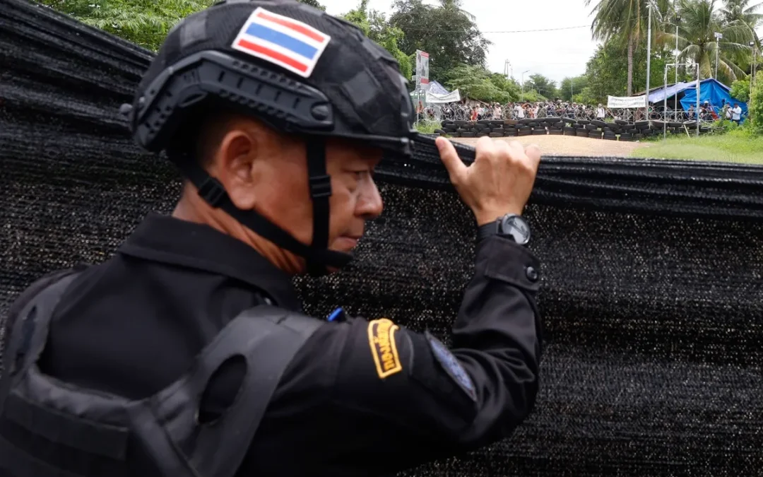 Acusa Tailandia a Camboya de vulnerar el pacto de alto el fuego en su conflicto fronterizo