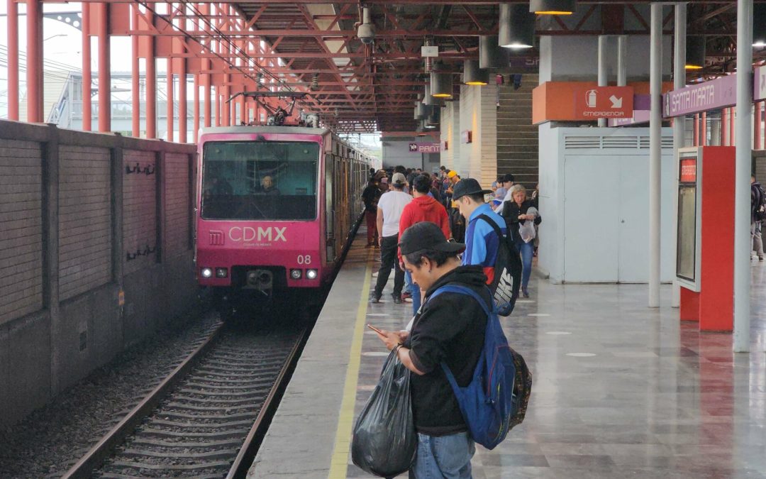 Metro CDMX presenta problemas de avance