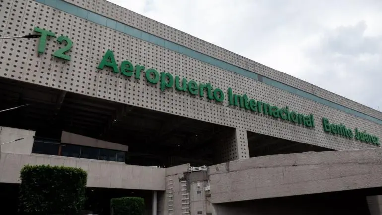 Reportan daños menores en aeropuertos de CDMX y Acapulco tras sismo