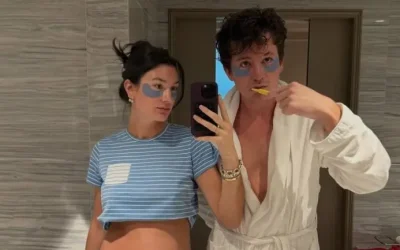 ¡Charlie Puth será papá! La tierna selfie en el baño que confirmó el embarazo de su esposa