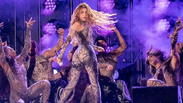 Shakira celebra 30 años de ‘Pies Descalzos’, el disco que marcó su salto al estrellato
